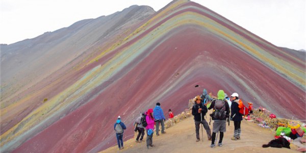 ペルーの絶景「レインボーマウンテン」で味わった地獄